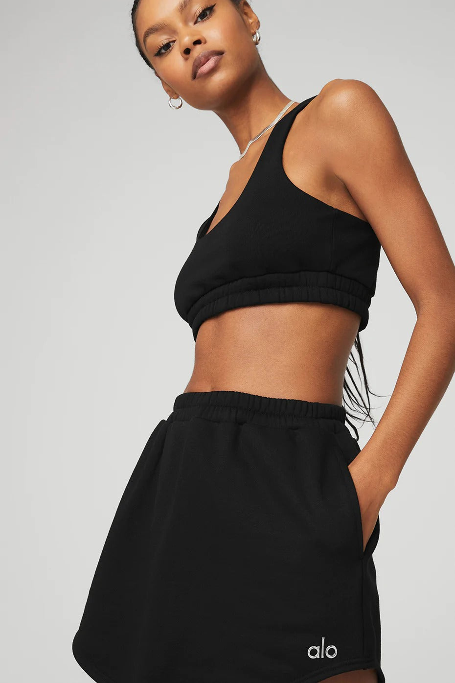 Alo Yoga Scoop Neck Sweatshirt Bra Size M - $25 (56% Off Retail) - From  alexa
